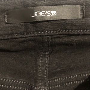 Joe’s “The Skinny” Waxed Denim Jeans - 28